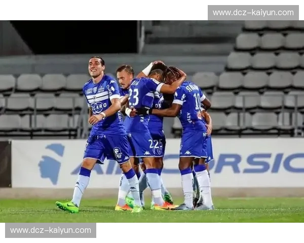 绿茵场上的冰与火之歌：莱切斯特城vs狼队的顶级战术美学与观赛冲击力